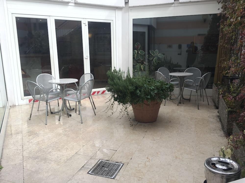 卡尼丰塔纳别墅酒店 特伦托 外观 照片